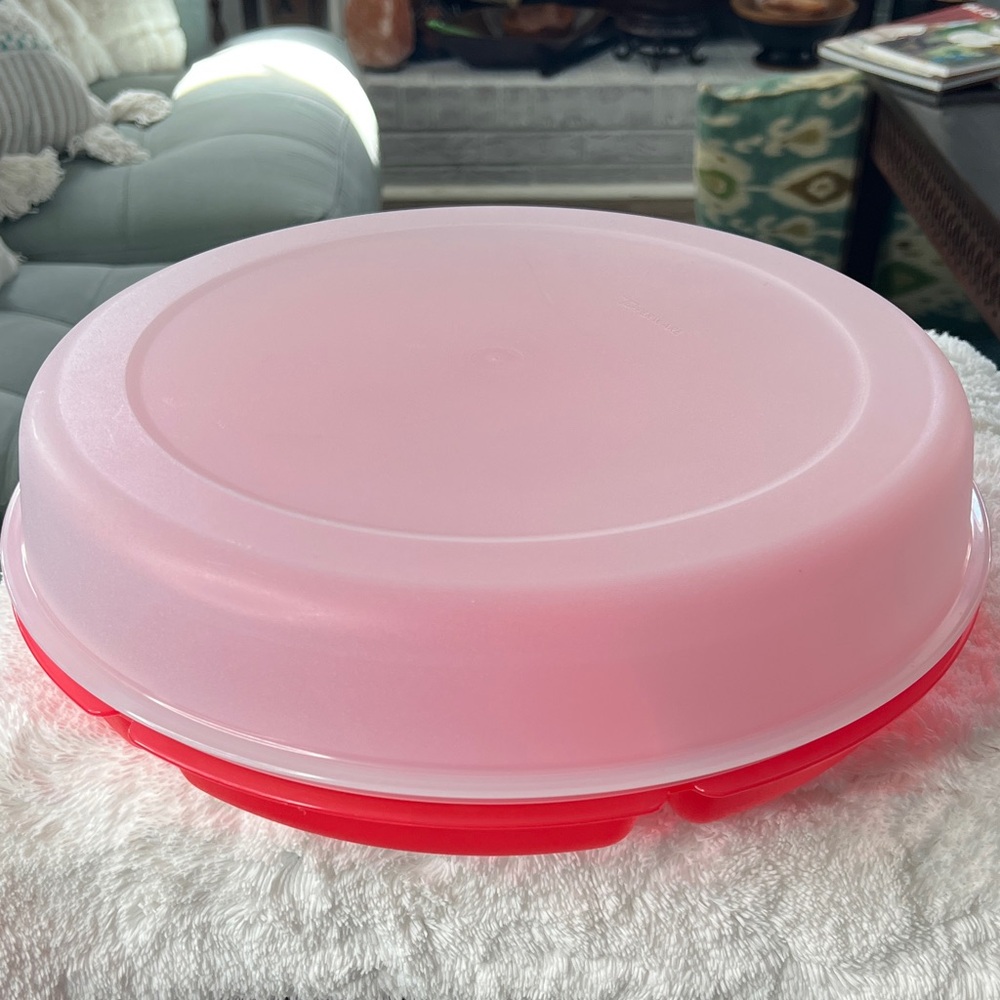 Tupperware Sectional Serving Center Set - Party Susan